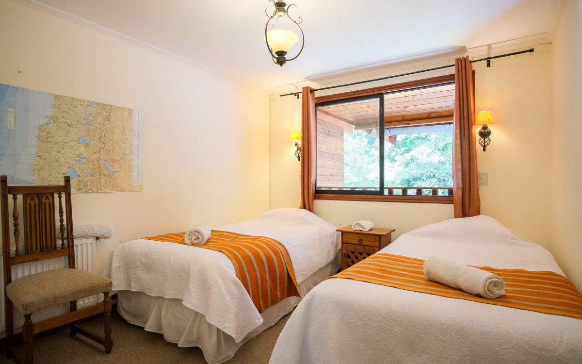5. CIPRES – Full Room with 2 beds & shared bathroom